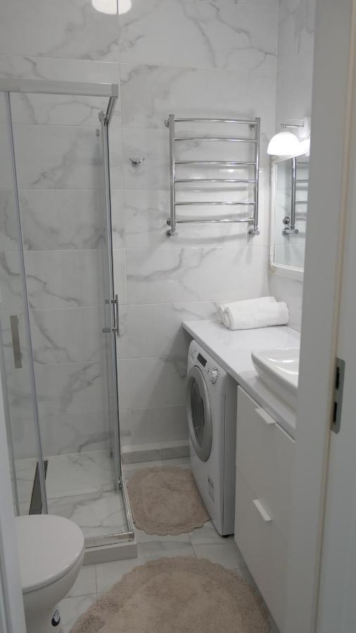 Forum Apartment 66 Лвив Екстериор снимка