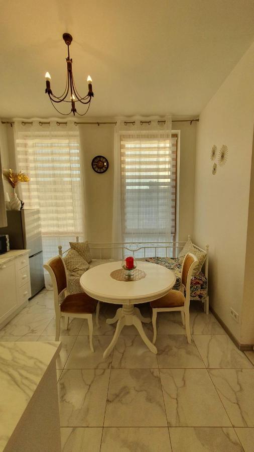 Forum Apartment 66 Лвив Екстериор снимка